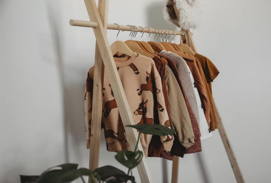 Diy How To Make A Wooden Clothing Rack, Homemade Garment Rack