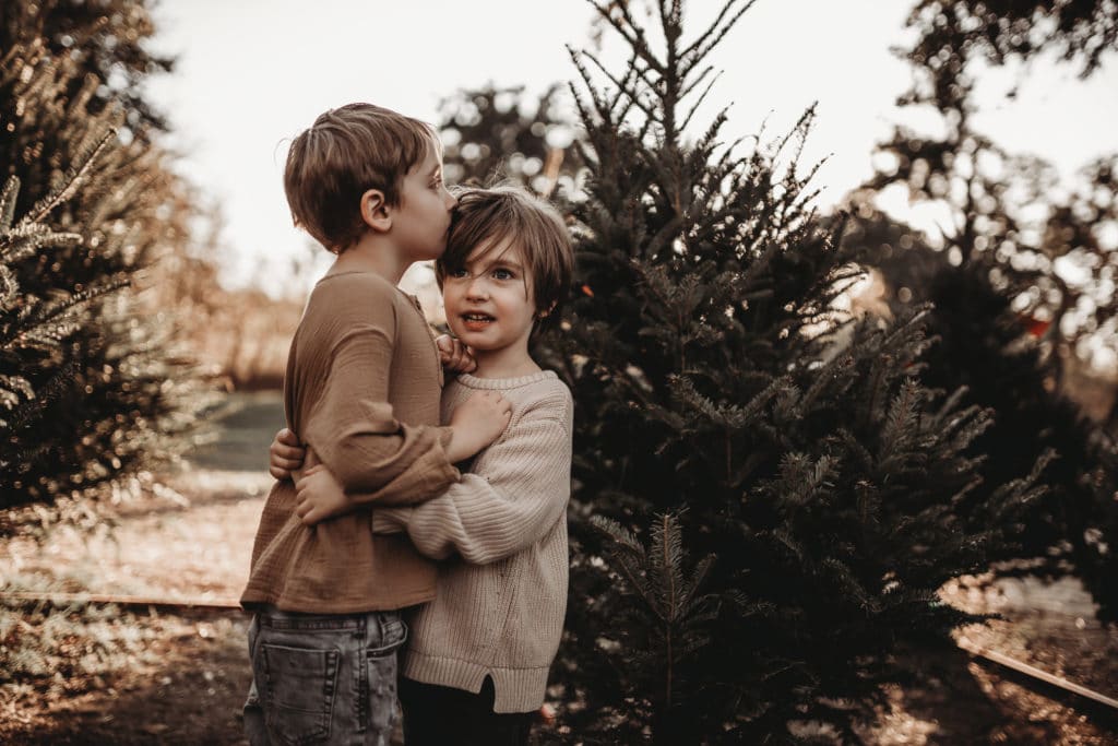 being-the-brother-of-a-severely-autistic-child-the-autism-cafe